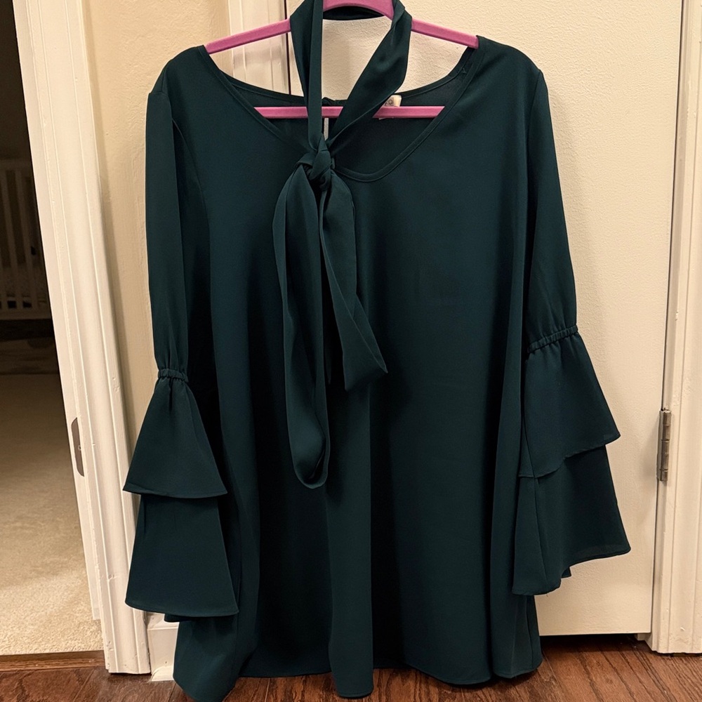 Elegant Green Women's Top